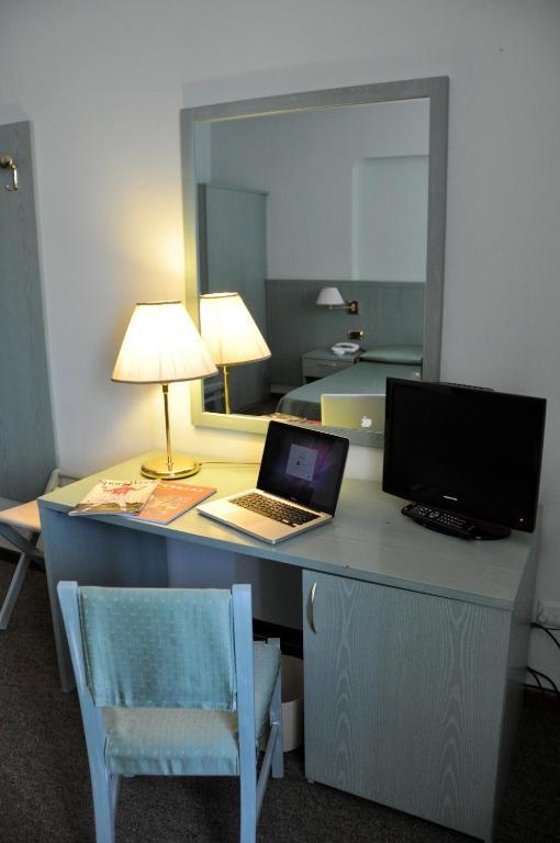 Albergo Della Corona Binasco Ngoại thất bức ảnh
