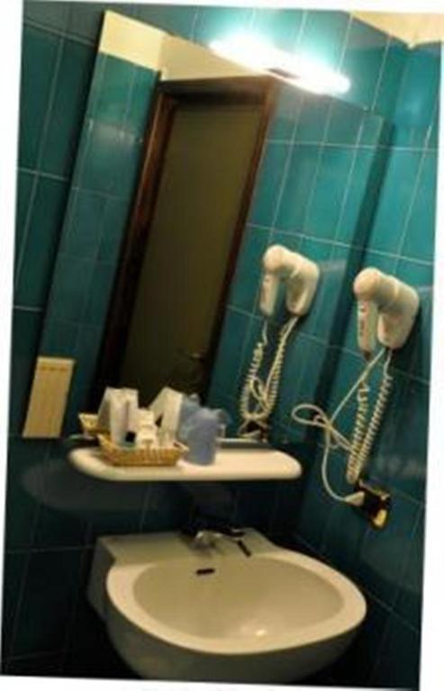 Albergo Della Corona Binasco Phòng bức ảnh
